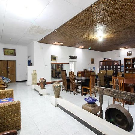 RedDoorz near Rumah Sakit Wirosaban Salakan Bagian luar foto