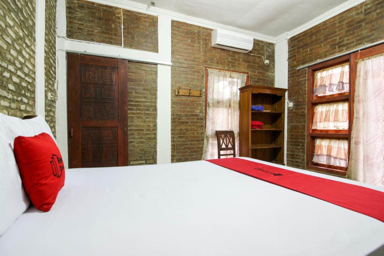 RedDoorz near Rumah Sakit Wirosaban Salakan Bagian luar foto
