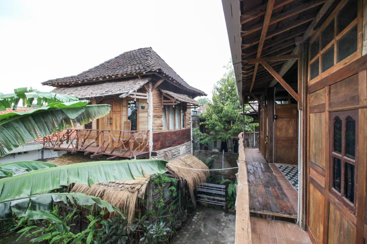 RedDoorz near Rumah Sakit Wirosaban Salakan Bagian luar foto