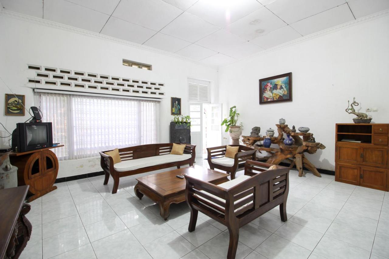 RedDoorz near Rumah Sakit Wirosaban Salakan Bagian luar foto