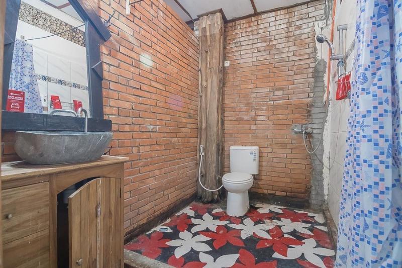 RedDoorz near Rumah Sakit Wirosaban Salakan Bagian luar foto